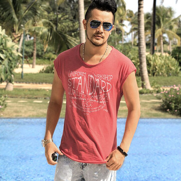 Nyári napi férfi felső több színben felirattal