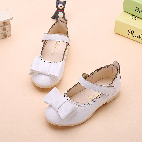 Gyerek szandál lányoknak szalaggal