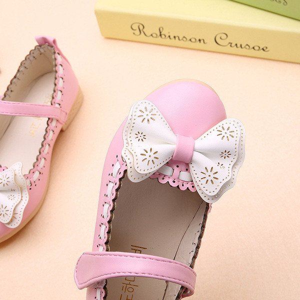 Gyermek szandál zárt modell lányoknak szalaggal