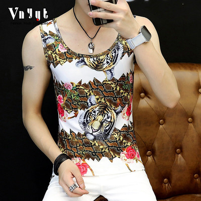 Nyári férfi felső, színes motívumokkal és mintával