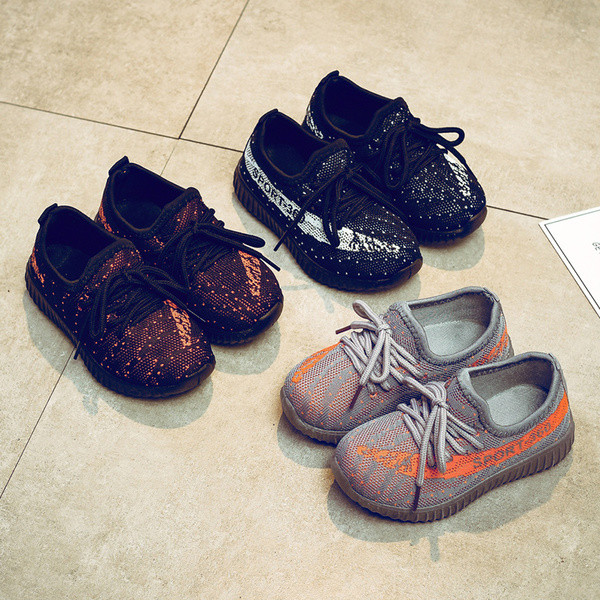 Gyermek tornacipő lányoknak három színben