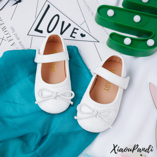 Alkalmi gyerekcipő lányoknak szalaggal