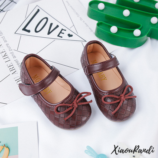 Alkalmi gyerekcipő lányoknak szalaggal