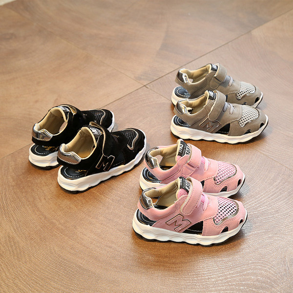 Zárt unisex modell gyerekszandál