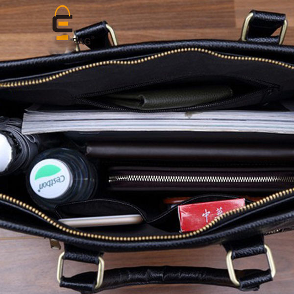 Επαγγελματική τσάντα για οικολογικό δέρμα  με μαύρο με άσπρη μπορντούρα