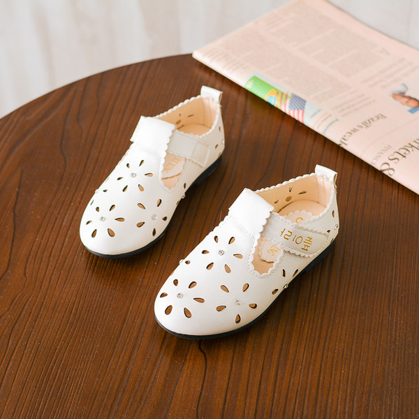 Gyerekcipő lányoknak fehér, rózsaszín és piros színben