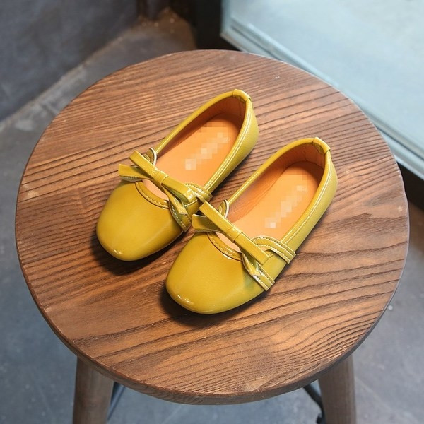 Παιδικά παπούτσια για κορίτσια με κορδέλα σε διάφορα χρώματα