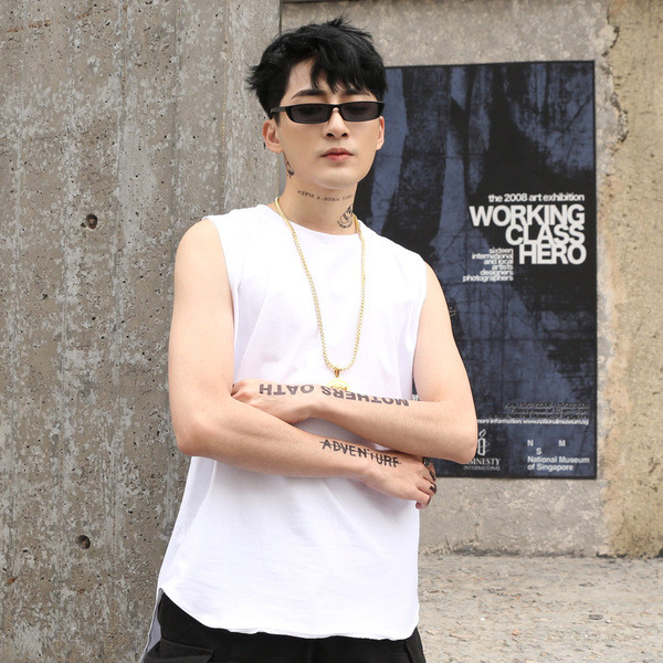 Férfi lezser hosszú nadrág felső fekete-fehér színben, hátoldalán felirattal