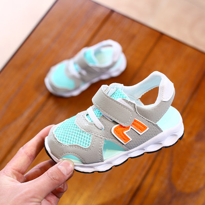 Παιδικά σανδάλια κλειστό μοντέλο για κορίτσια και αγόρια