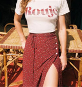 Fusta lejeră de damă largi, cu buline și nasturi, în trei culori