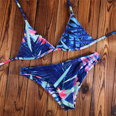 Costum de baie de damă din două piese albastru cu imprimeu floral