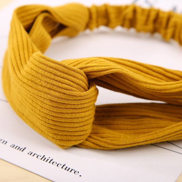 Banda elastica de par de dama intr-un model simplu si culori diferite