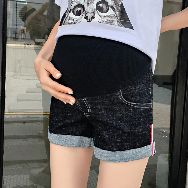 Blugi scurti pentru gravide cu centura elastica in doua culori