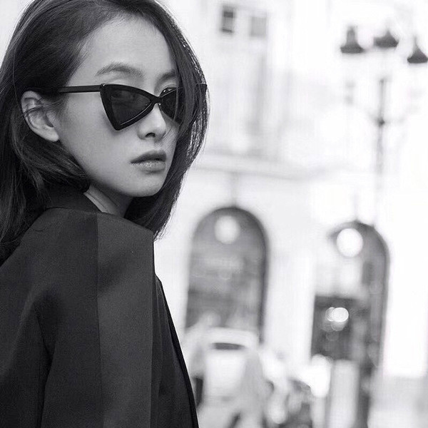 Ochelari de damă non-standard cu ramă de plastic în diferite culori