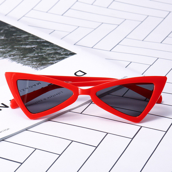 Ochelari de damă non-standard cu ramă de plastic în diferite culori