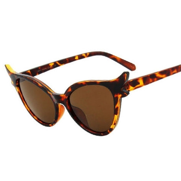 Ochelari moderni de dama in diverse culori