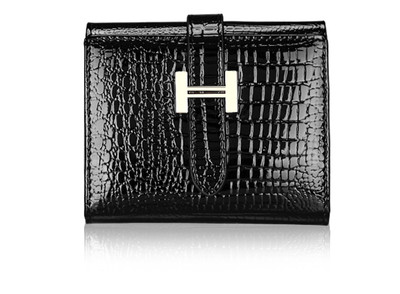 Portofel de dama confortabil din piele lacuita in mai multe culori