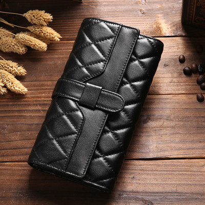 Γυναικείο πορτοφόλι σε διάφορα χρώματα