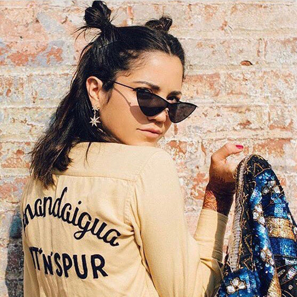 Ochelari de damă stilați și non-standard în diferite culori