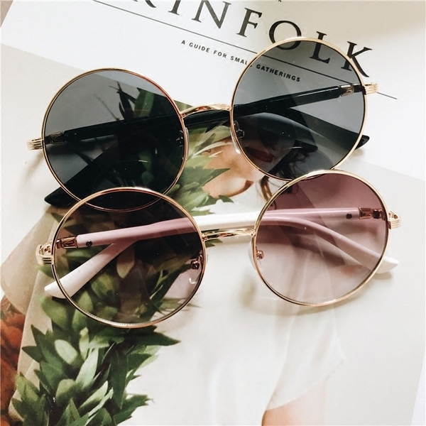 Ochelari eleganti de dama in forma rotunda si in trei culori