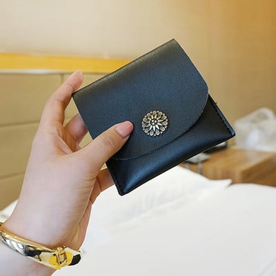 O poseta mica de dama din piele ecologica cu nasture in trei culori