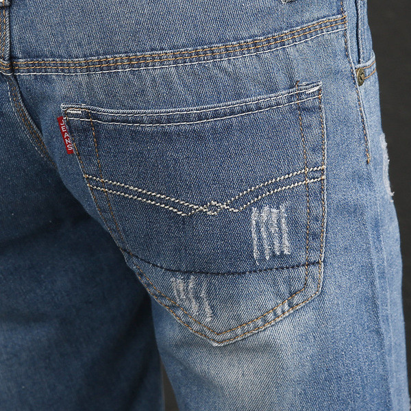 Blugi de bărbați scurti cu motive rupte în două culori