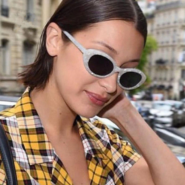 Ochelari moderni de dama cu rame colorate