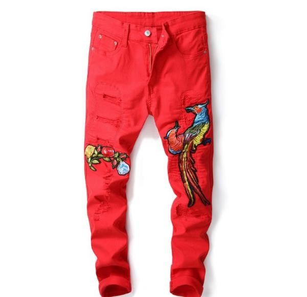 Blugi moderni pentru bărbați în roșu cu broderie colorată