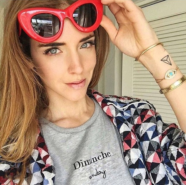 Ochelari de damă non-standard cu rame largi în roșu, roșu și alb
