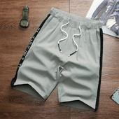 Sport - pantaloni scurți casual pentru bărbați cu margini colorate cu inscripție în mai multe culori