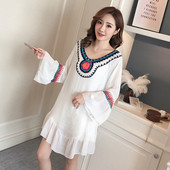 Cămașă lungă albă cu broderie pentru gravide