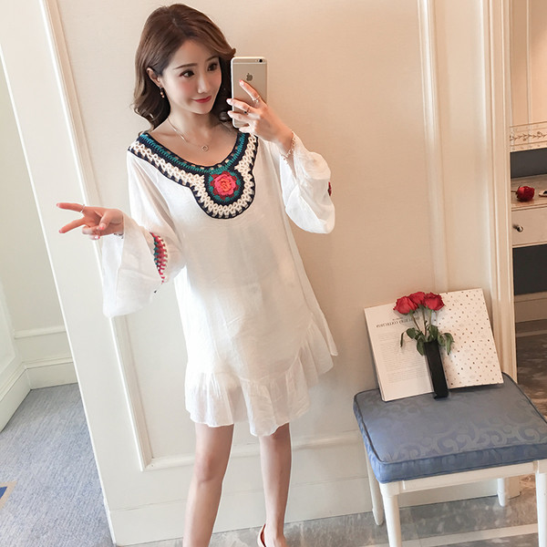 Cămașă lungă albă cu broderie pentru gravide