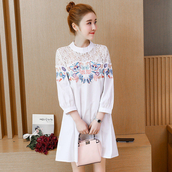 Cămașă lungă și largă pentru gravide cu broderie în două culori