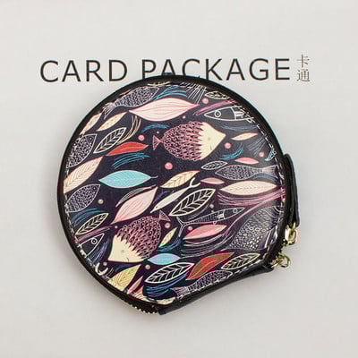 O poșetă mică de femei cu diverse desene animate