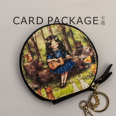 O poșetă mică de femei cu diverse desene animate