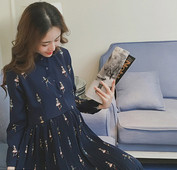 Rochie pentru gravide cu nasturi la guler si maneci lungi in mai multe culori