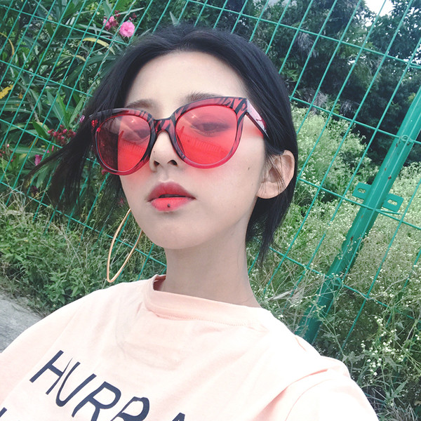 Ochelari de soare de dama in forma semicirculara, culori diferite