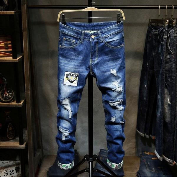 Blugi barbatesti in doua modele cu broderie si petice