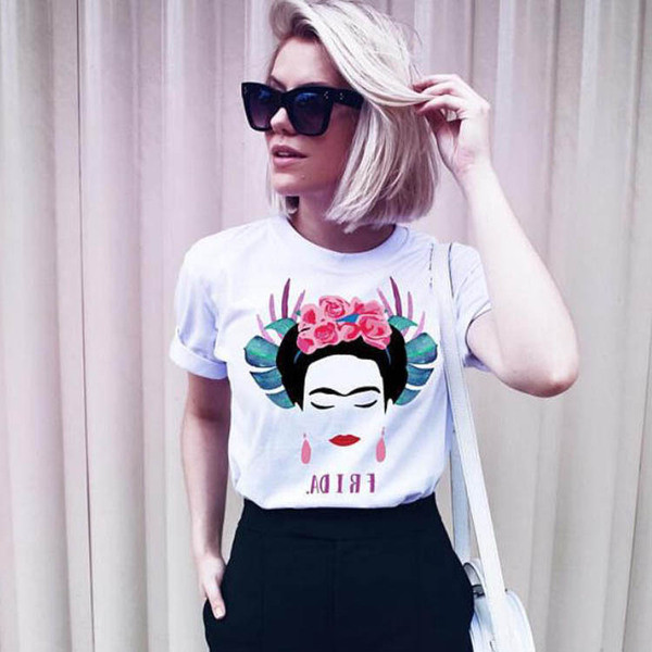 Tricou casual dama alb cu aplicatie si decolteu O