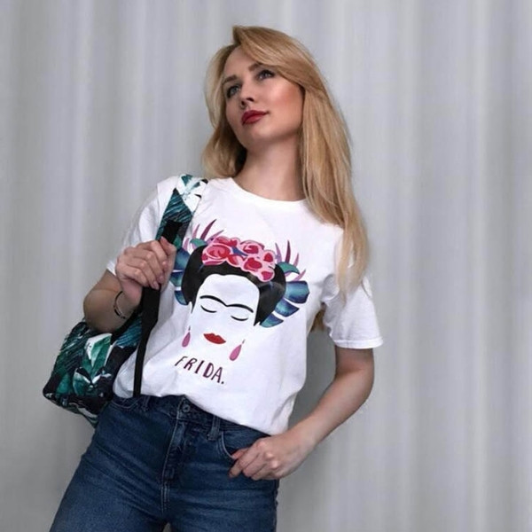 Tricou casual dama alb cu aplicatie si decolteu O