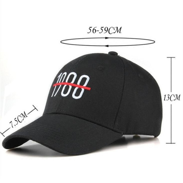 Tricou dama sport-casual cu inscriptie brodata alb-negru