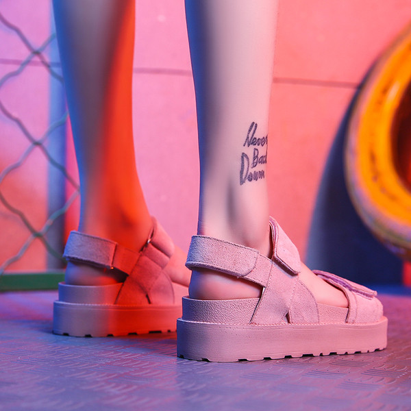 Sandale de dama cu talpa aspra in negru si roz