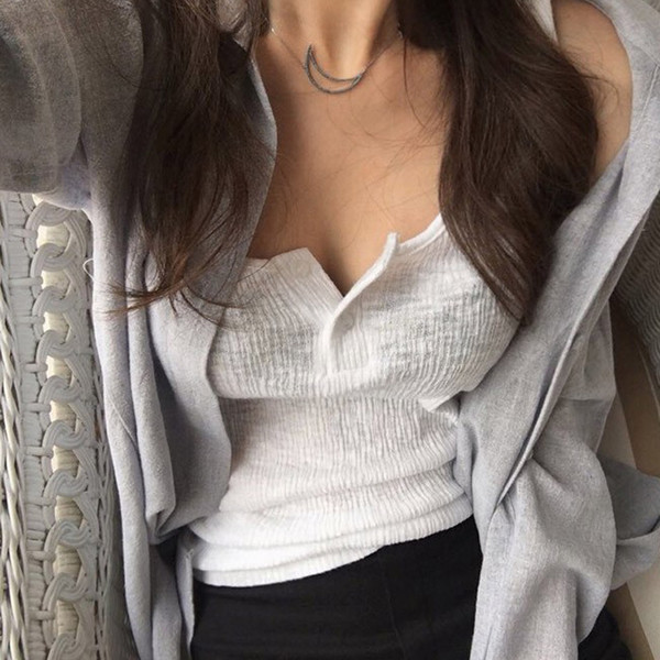 Maieu de dama in doua culori cu decolteu adanc cu nasturi