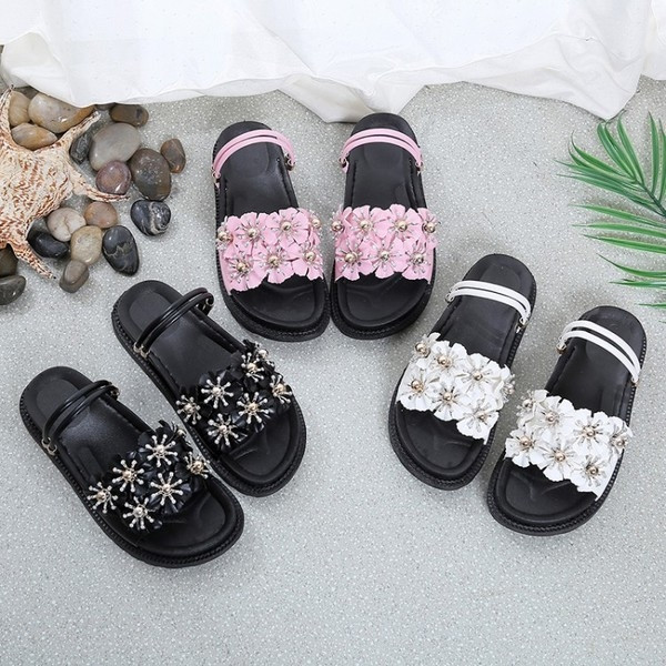 Sandale de damă cu decor 3D în alb. negru și roz