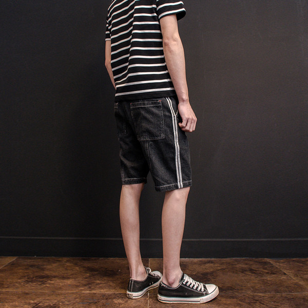 Blugi pentru bărbați deasupra genunchiului cu margini în două culori