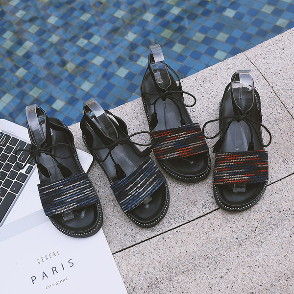 Sandale de dama cu motiv floral si ciucuri