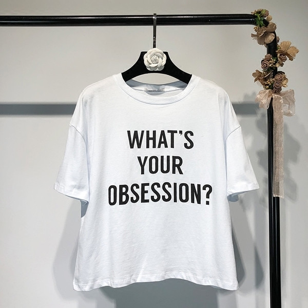 Tricou de damă în stil liber cu inscripție în alb