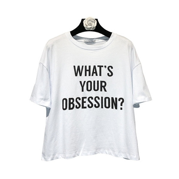 Tricou de damă în stil liber cu inscripție în alb