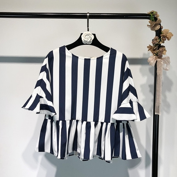 Bluză de damă elegantă cu mâneci și nasturi în dungi 3/4