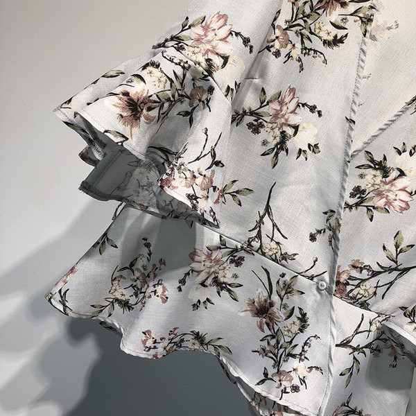 Bluza scurta eleganta de dama cu imprimeu si decolteu transfer